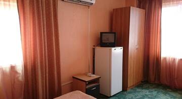 Фото номера Улучшенные апартаменты Гостиница Априори г. Витязево 7
