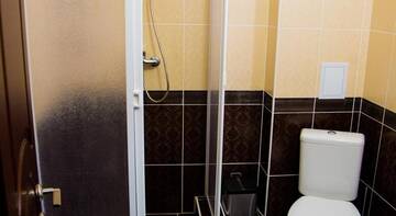 Фото номера Стандартный трёхместный номер с балконом Гостиница Корфу г. Витязево 44