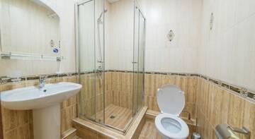 Фото номера  Двухместный номер Делюкс с 1 кроватью или 2 отдельными кроватями и балконом Гостиница Атриум Люкс г. Витязево 46