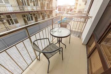 Фото номера 3-местная комната комфорт с балконом Отель White Hotel  г. Витязево 7